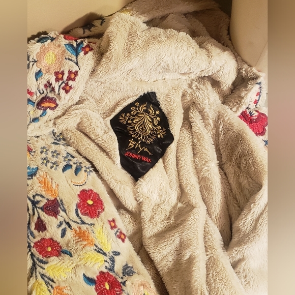 COPY - Johnny Was Gena Floral Embroidered Faux-Fur Coat Womens Medium - Picture 7 of 15